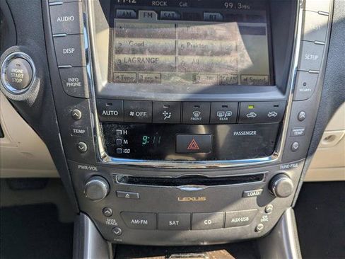 Used 2010 Lexus IS 250C RWD image 19
