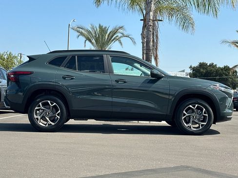 New 2026 Chevrolet Trax LT FWD image 3