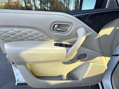 Used 2021 INFINITI QX80 Sensory w/ All-Season Package image 9