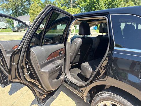 Used 2011 Lincoln MKX AWD w/ 102A Rapid Spec Order Code image 12