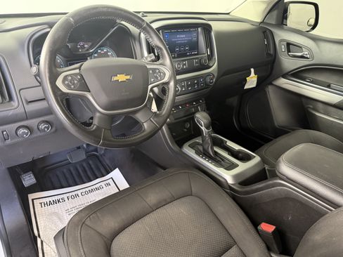 Used 2022 Chevrolet Colorado LT w/ Fleet Safety Package AWD/4WD image 10