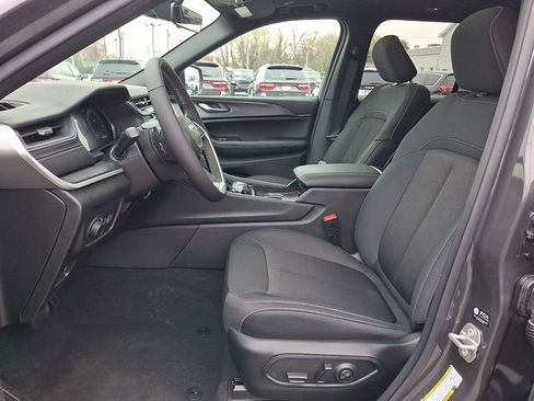 New 2026 Jeep Grand Cherokee Laredo image 11