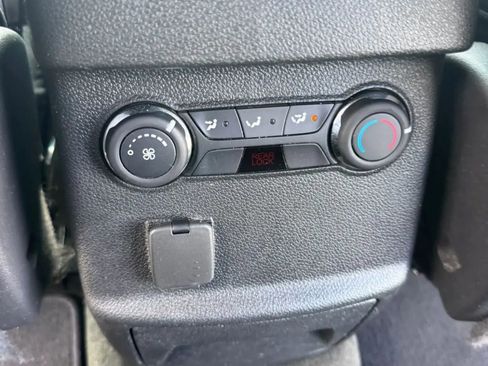 Used 2014 Ford Explorer XLT w/ Equipment Group 202A FWD image 26