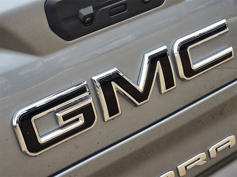 Used 2025 GMC Sierra 1500 Elevation w/ Elevation Premium Package image 8