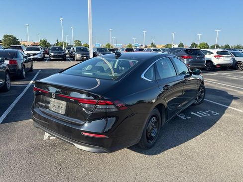 Used 2023 Honda Accord EX image 12