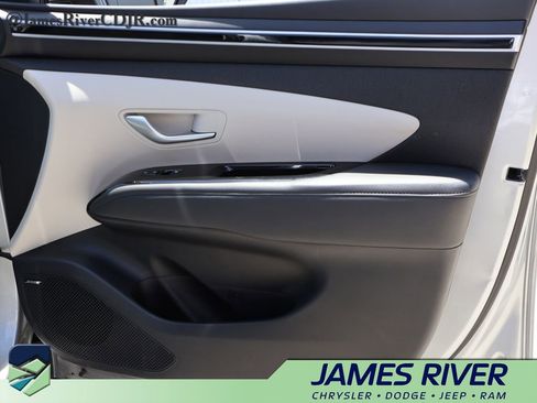 Used 2022 Hyundai Tucson Limited w/ Cargo Package FWD image 8