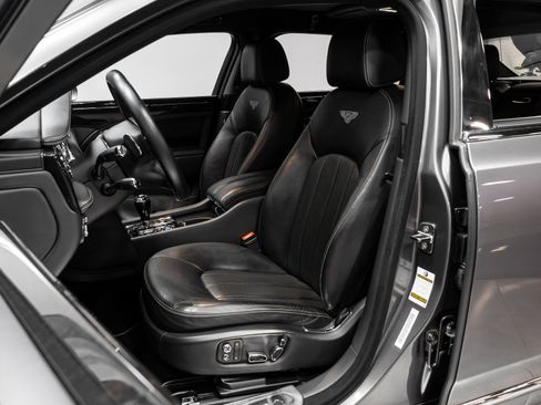 Used 2012 Bentley Mulsanne w/ Premiere Specification Pkg image 6
