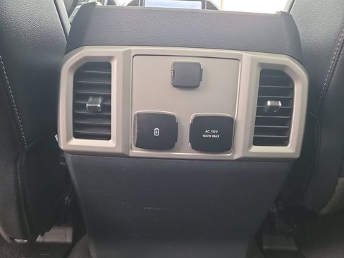 Used 2022 Ford F250 Lariat w/ Lariat Ultimate Package AWD/4WD image 39