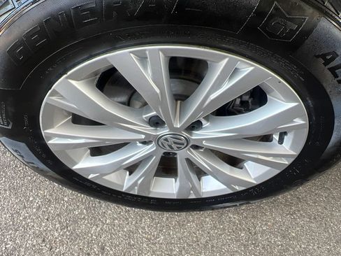 Used 2020 Volkswagen Tiguan S AWD/4WD image 41