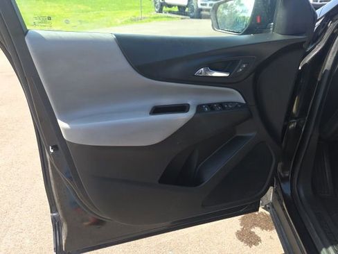 Used 2020 Chevrolet Equinox LS FWD image 20