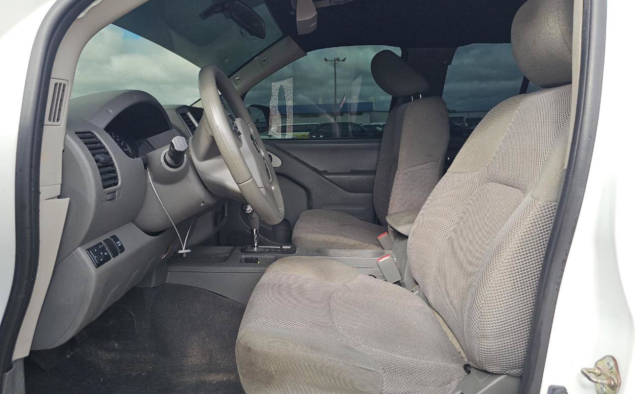 Used 2019 Nissan Frontier SV RWD image 11