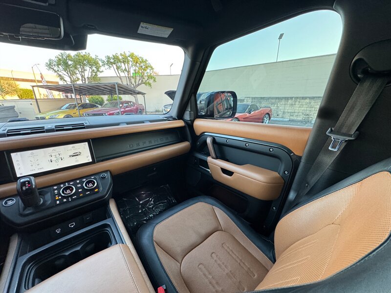 Used 2021 Land Rover Defender 110 X AWD/4WD image 36