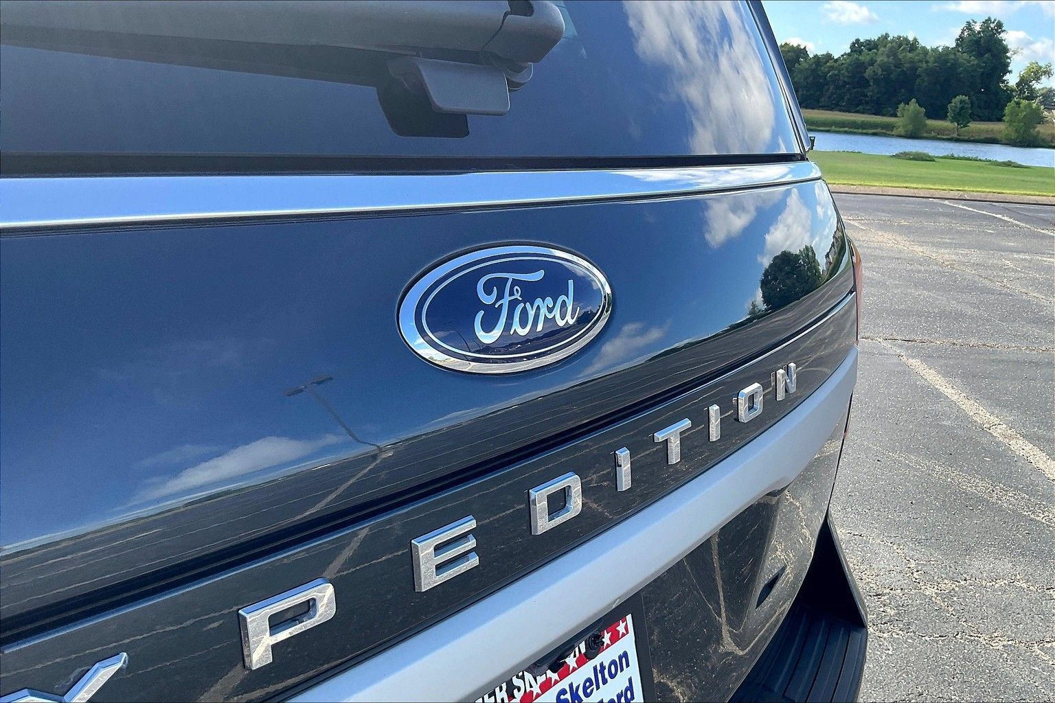 Used 2024 Ford Expedition XLT RWD image 29