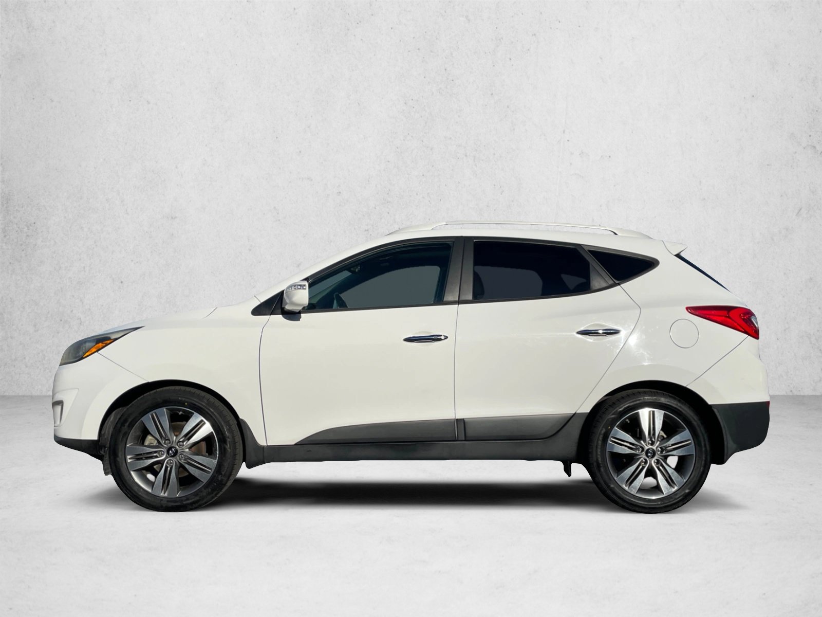 Used 2015 Hyundai Tucson Limited w/ Option Group 03 FWD image 8