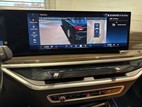 Used 2024 BMW X7 xDrive40i w/ M Sport Package image 26