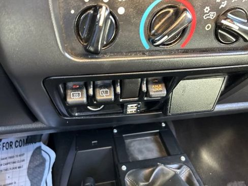 Used 2006 Jeep Wrangler Rubicon w/ Security Group AWD/4WD image 21