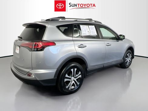 Used 2018 Toyota RAV4 LE image 2
