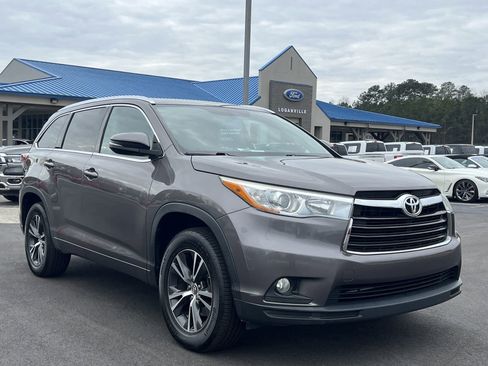 Used 2016 Toyota Highlander XLE image 4