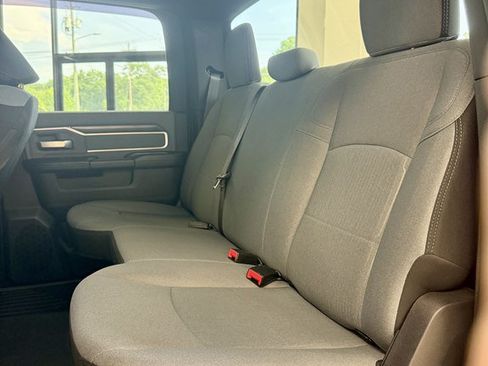 Used 2022 RAM 2500 Big Horn AWD/4WD image 17