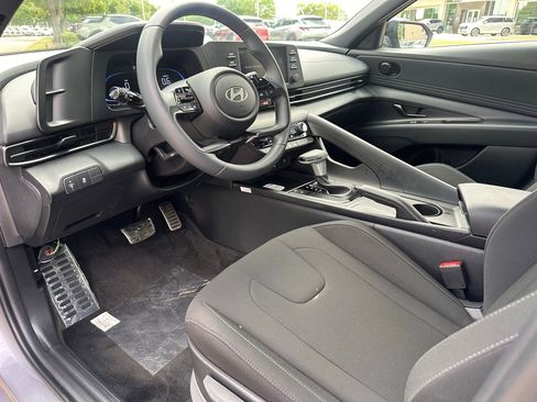 Certified 2026 Hyundai Elantra Sport FWD image 19