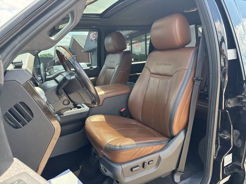 Used 2016 Ford F350 Platinum w/ FX4 Off-Road Package AWD/4WD image 2