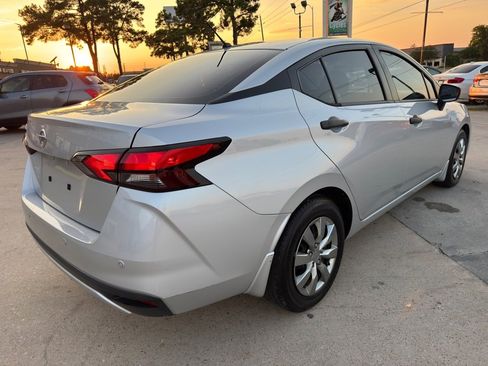 Used 2021 Nissan Versa S image 10