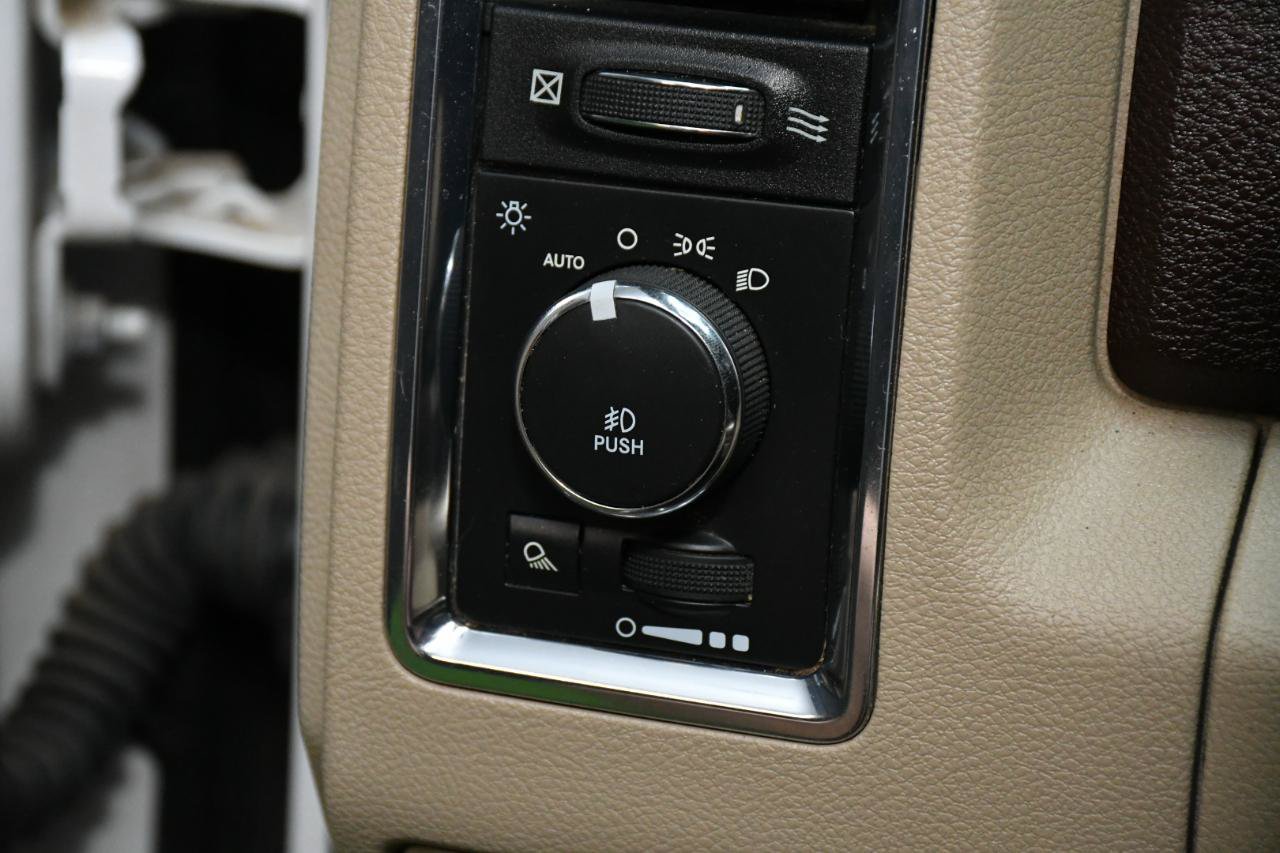 Used 2015 RAM 1500 Laramie w/ Convenience Group AWD/4WD image 24