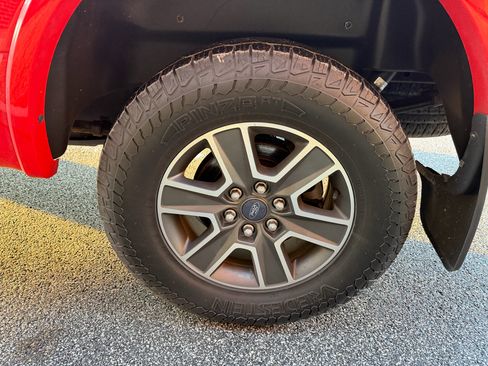 Used 2015 Ford F150 XLT w/ Equipment Group 301A Mid image 32