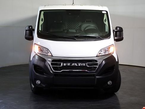 Used 2025 RAM ProMaster 2500 w/ U-Haul Equipment Group FWD image 9