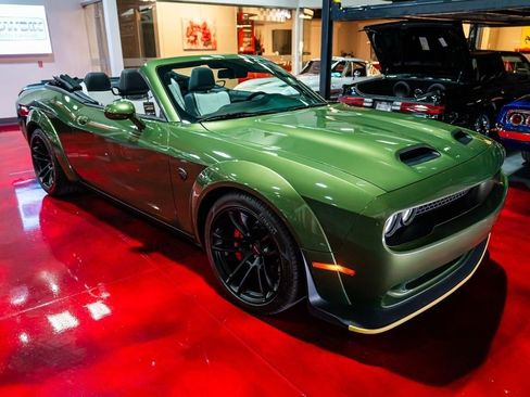Used 2023 Dodge Challenger SRT Hellcat RWD image 3