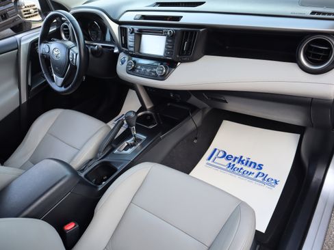 Used 2016 Toyota RAV4 XLE image 29