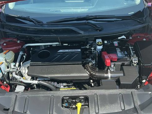 Used 2025 Nissan Rogue SV AWD/4WD image 3