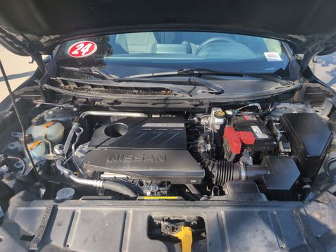 Used 2024 Nissan Rogue SV image 30