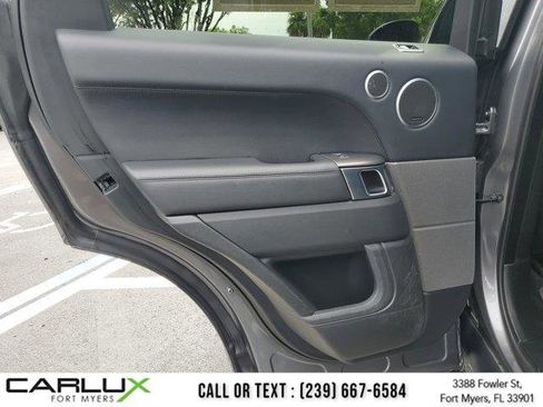 Used 2018 Land Rover Range Rover Sport SE image 16