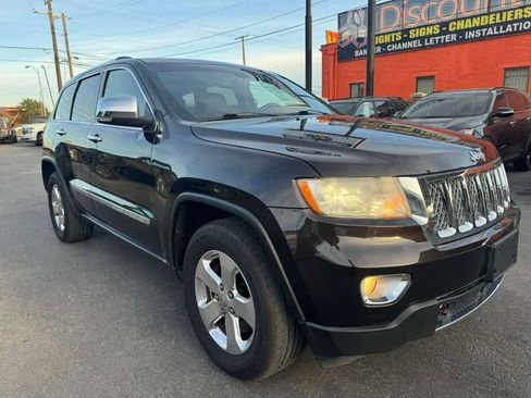 Used 2012 Jeep Grand Cherokee Overland Summit image 16
