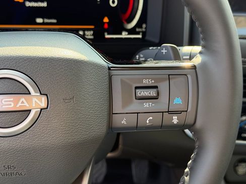 New 2026 Nissan Rogue Platinum image 8