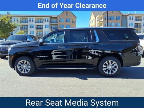 New 2025 Chevrolet Suburban Premier image 35