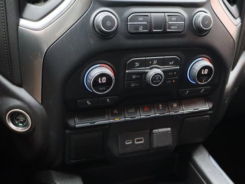 Used 2021 Chevrolet Silverado 1500 RST AWD/4WD image 18