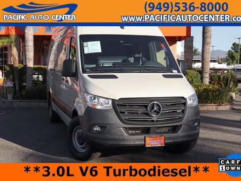 Used 2022 Mercedes-Benz Sprinter 2500 image 1