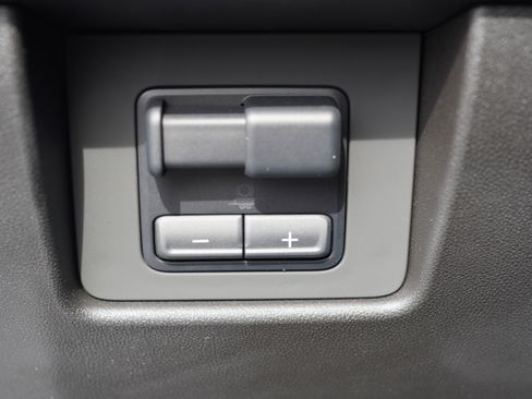 New 2025 GMC Canyon AT4 w/ Nightfall Edition image 29