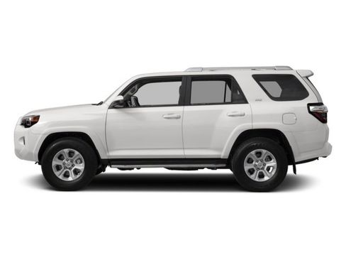 Used 2017 Toyota 4Runner SR5 Premium image 3