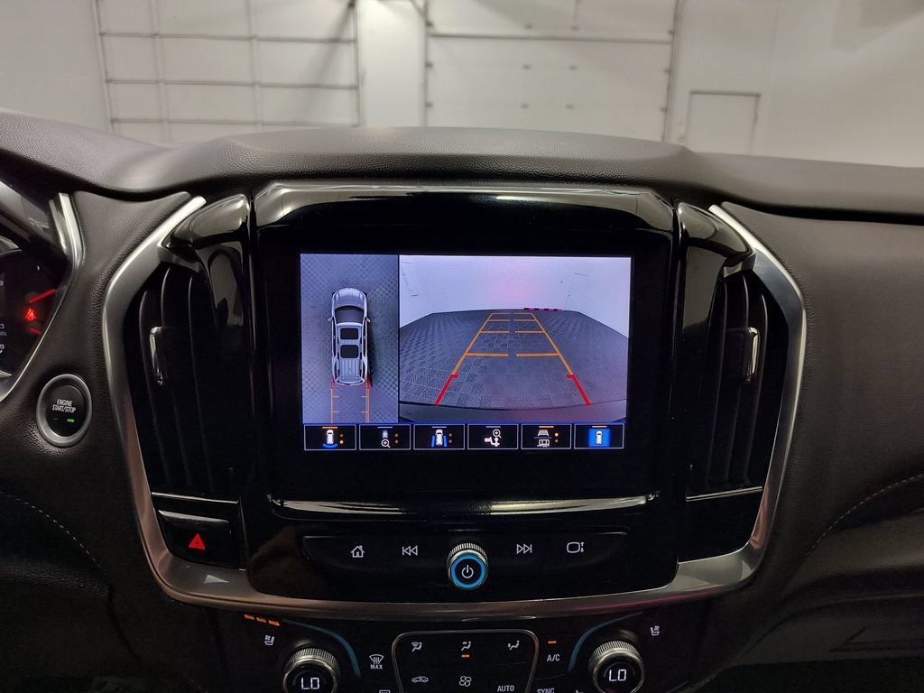 Used 2023 Chevrolet Traverse Premier AWD/4WD image 19