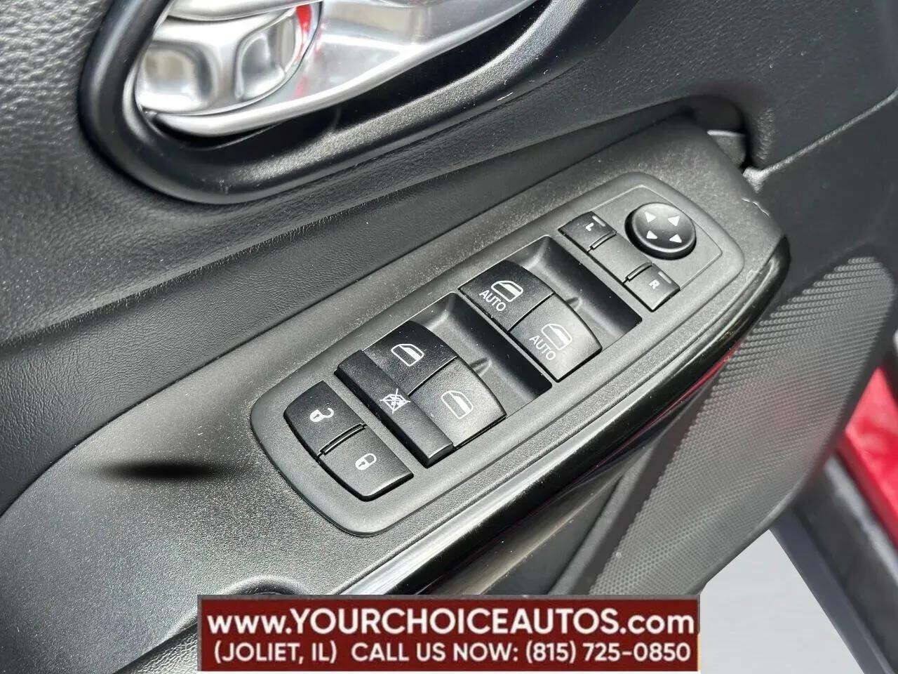 Used 2021 Jeep Cherokee Latitude Plus FWD image 15