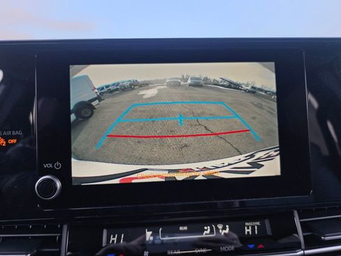 Used 2026 Toyota Sienna LE image 54