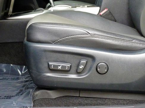 Used 2021 Toyota 4Runner SR5 Premium w/ Moonroof Package RWD image 12