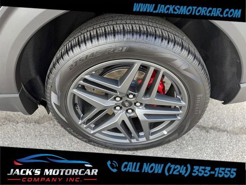 Used 2025 Ford Explorer ST-Line w/ Premium Package image 21