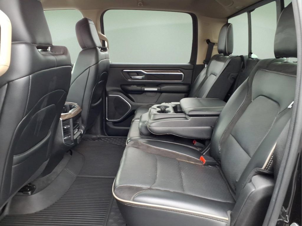 Used 2019 RAM 1500 Laramie AWD/4WD image 7