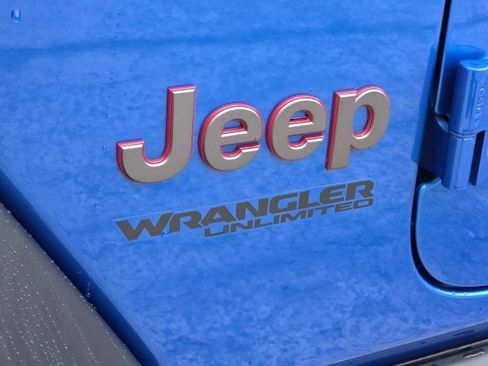 Used 2021 Jeep Wrangler Unlimited Rubicon AWD/4WD image 8