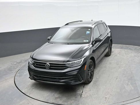 Used 2022 Volkswagen Tiguan SE R-Line AWD/4WD image 39