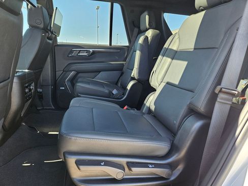 Used 2026 Chevrolet Tahoe Z71 w/ Z71 Off-Road Package AWD/4WD image 28